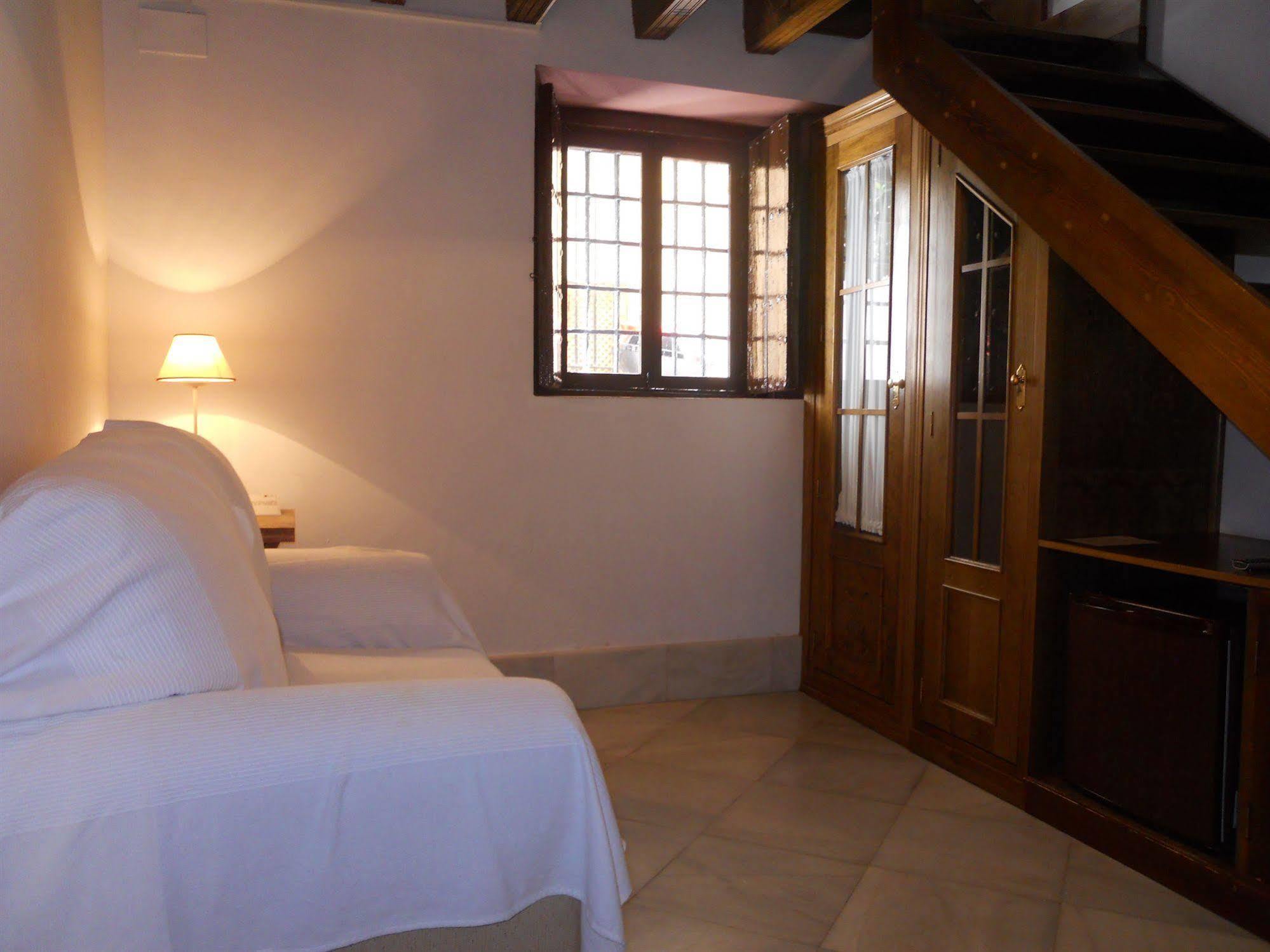 Hotel Nuea Giralda Sewilla Zewnętrze zdjęcie